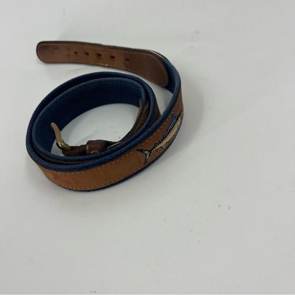 Zeppelin Leather belt w/ Fish embroidered - Picture 5 of 12